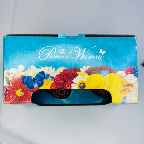 The Pioneer Woman Cowboy Boot Salt & Pepper Shaker Set - Picture 3 of 12